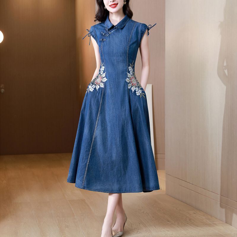 New Elegant 2024 Summer Denim Dress Retro Embroidery